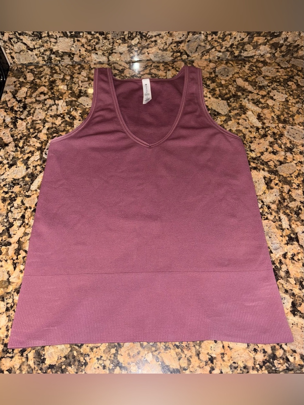 Athleta Aurora Tank Top Sleeveless V-Neck Ribbed Fitness Shirt, Size Small